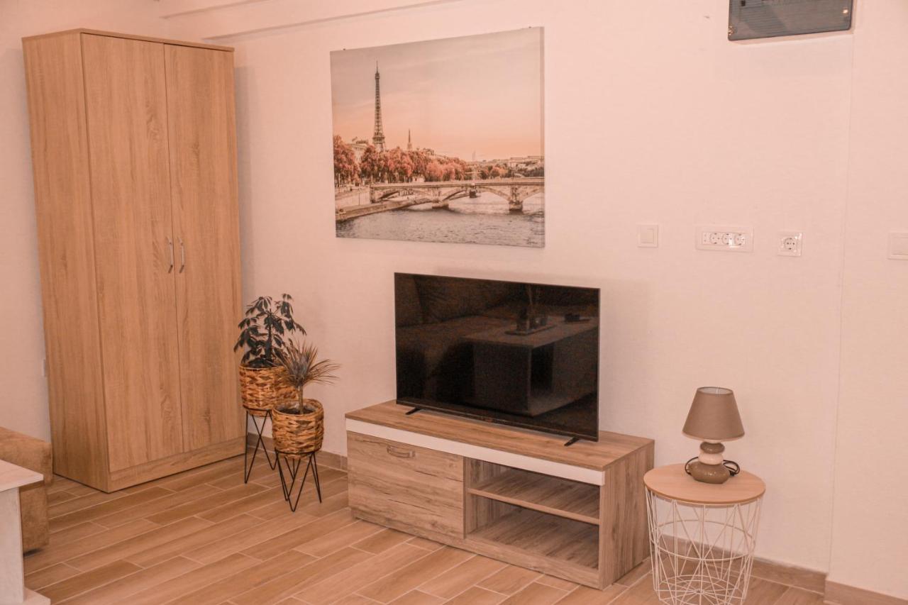 באר Apartmani Dumezic מראה חיצוני תמונה