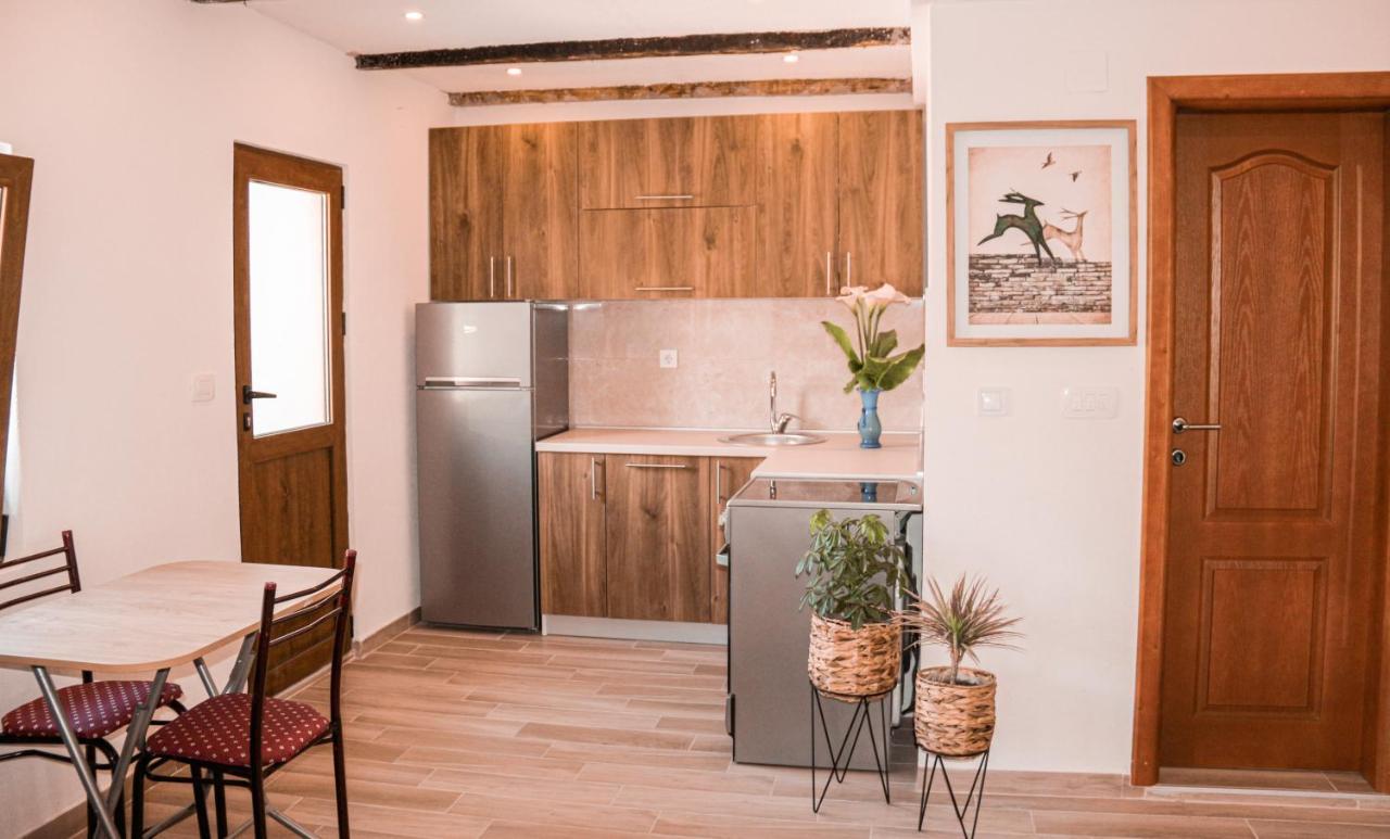 באר Apartmani Dumezic מראה חיצוני תמונה