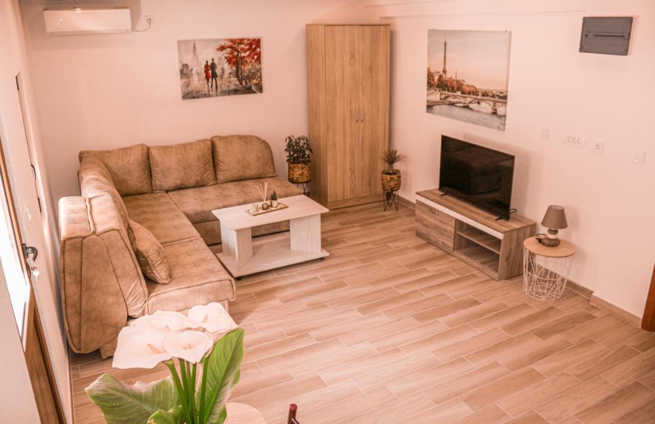 באר Apartmani Dumezic מראה חיצוני תמונה