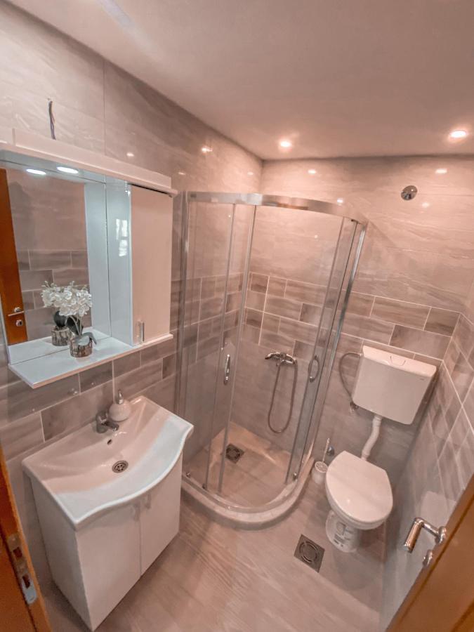 באר Apartmani Dumezic מראה חיצוני תמונה