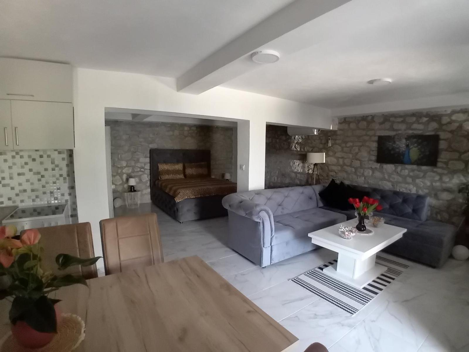 באר Apartmani Dumezic חדר תמונה