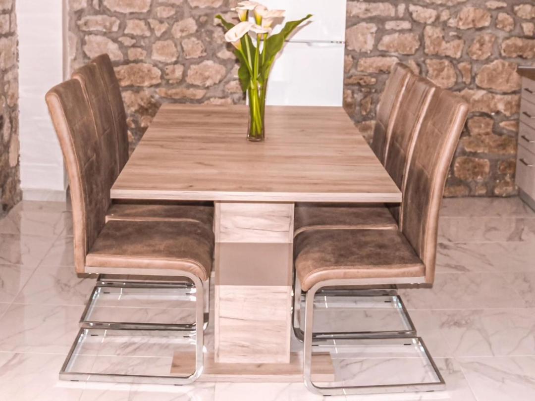 באר Apartmani Dumezic חדר תמונה